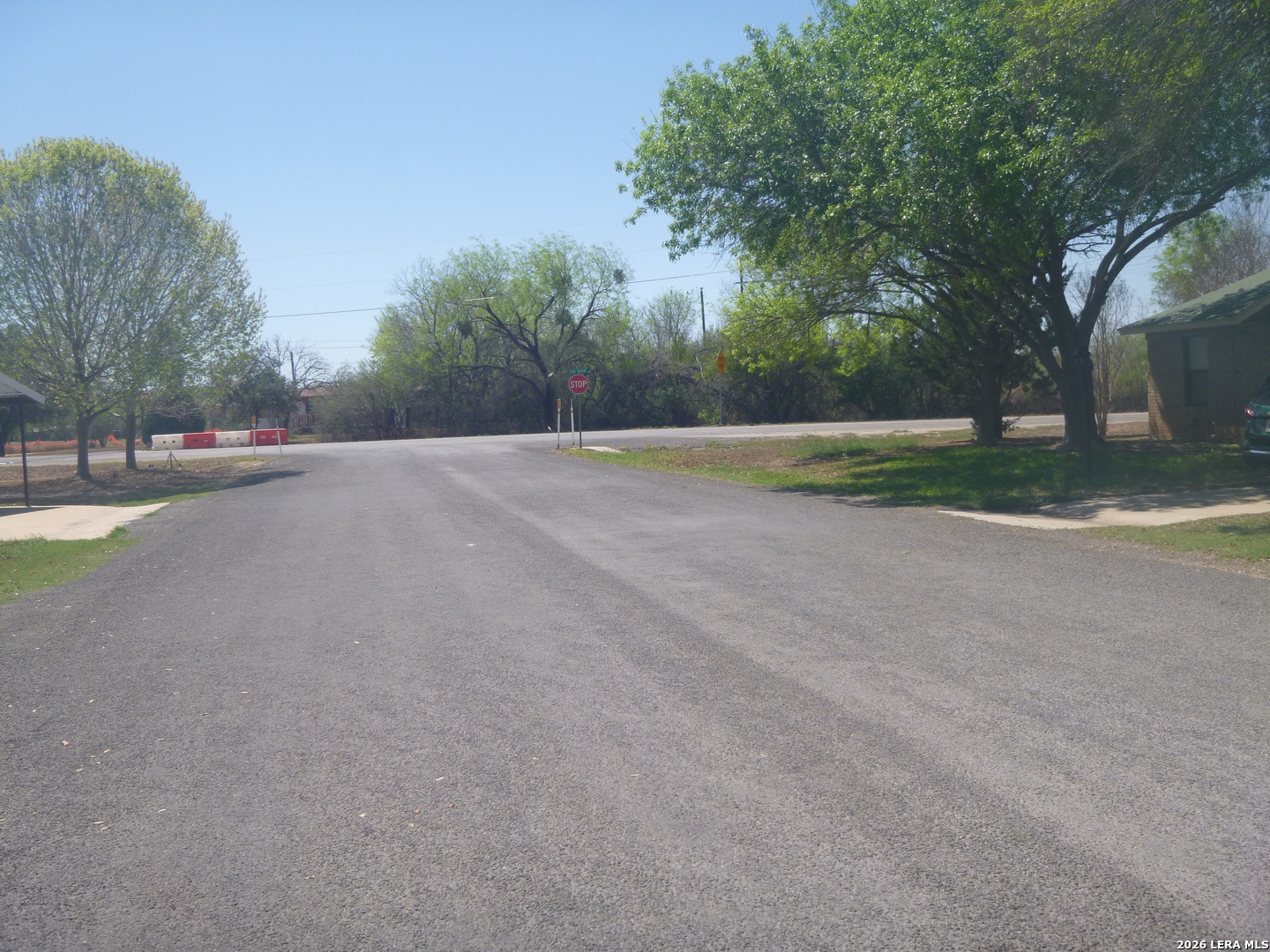 main property photo 17
