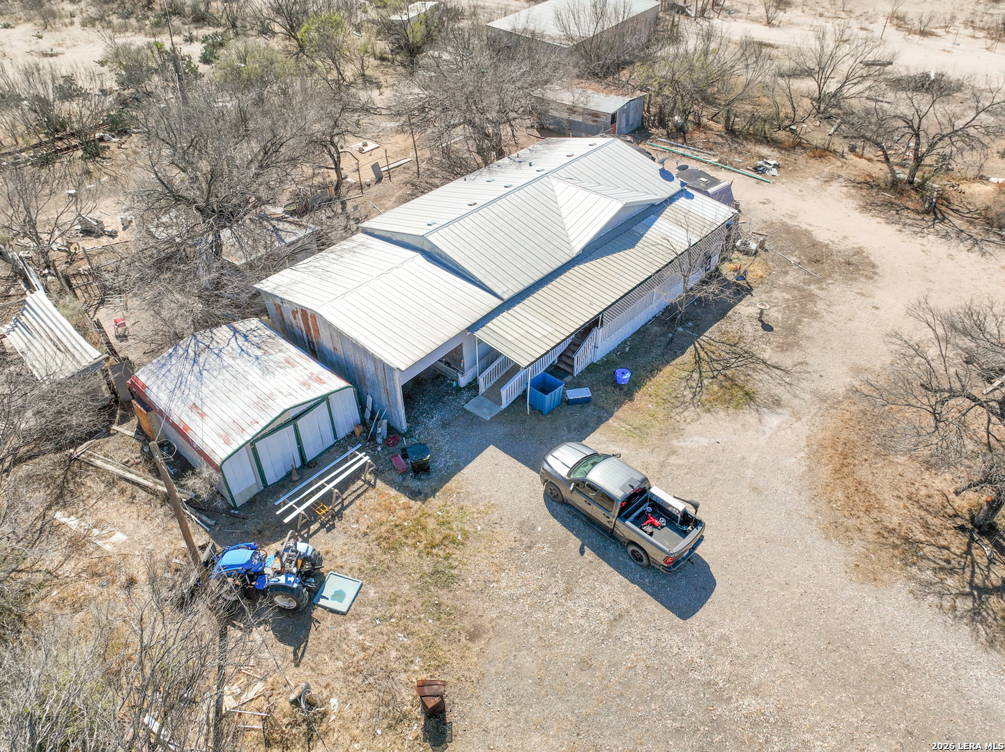 main property photo 27