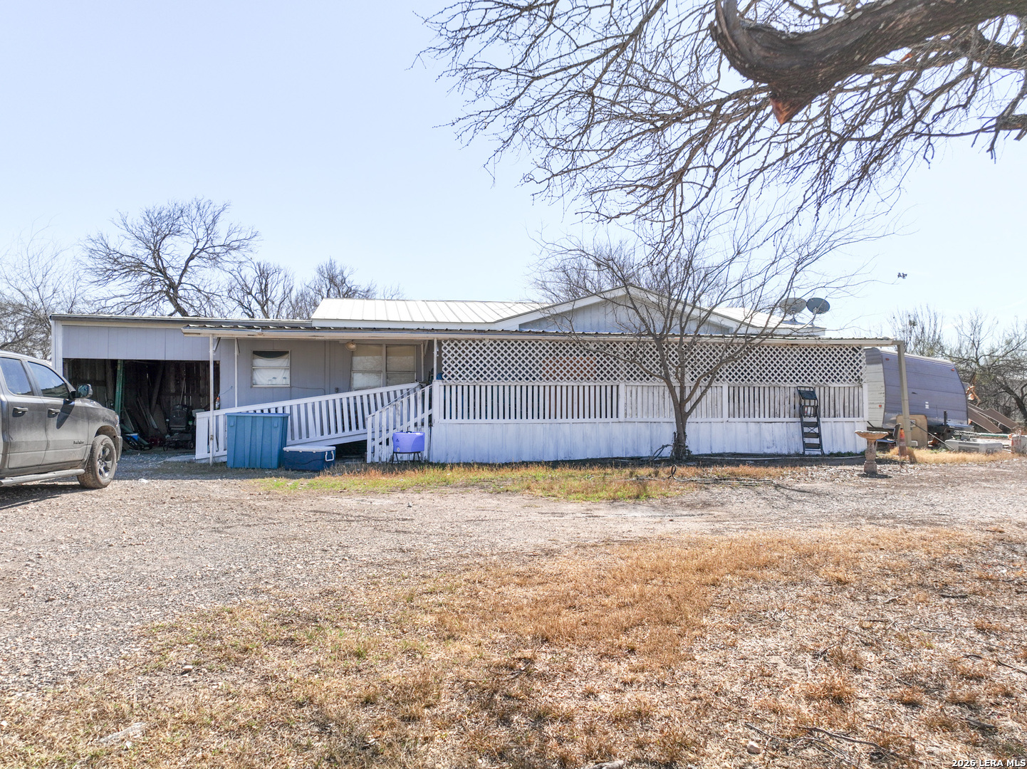 main property photo 28