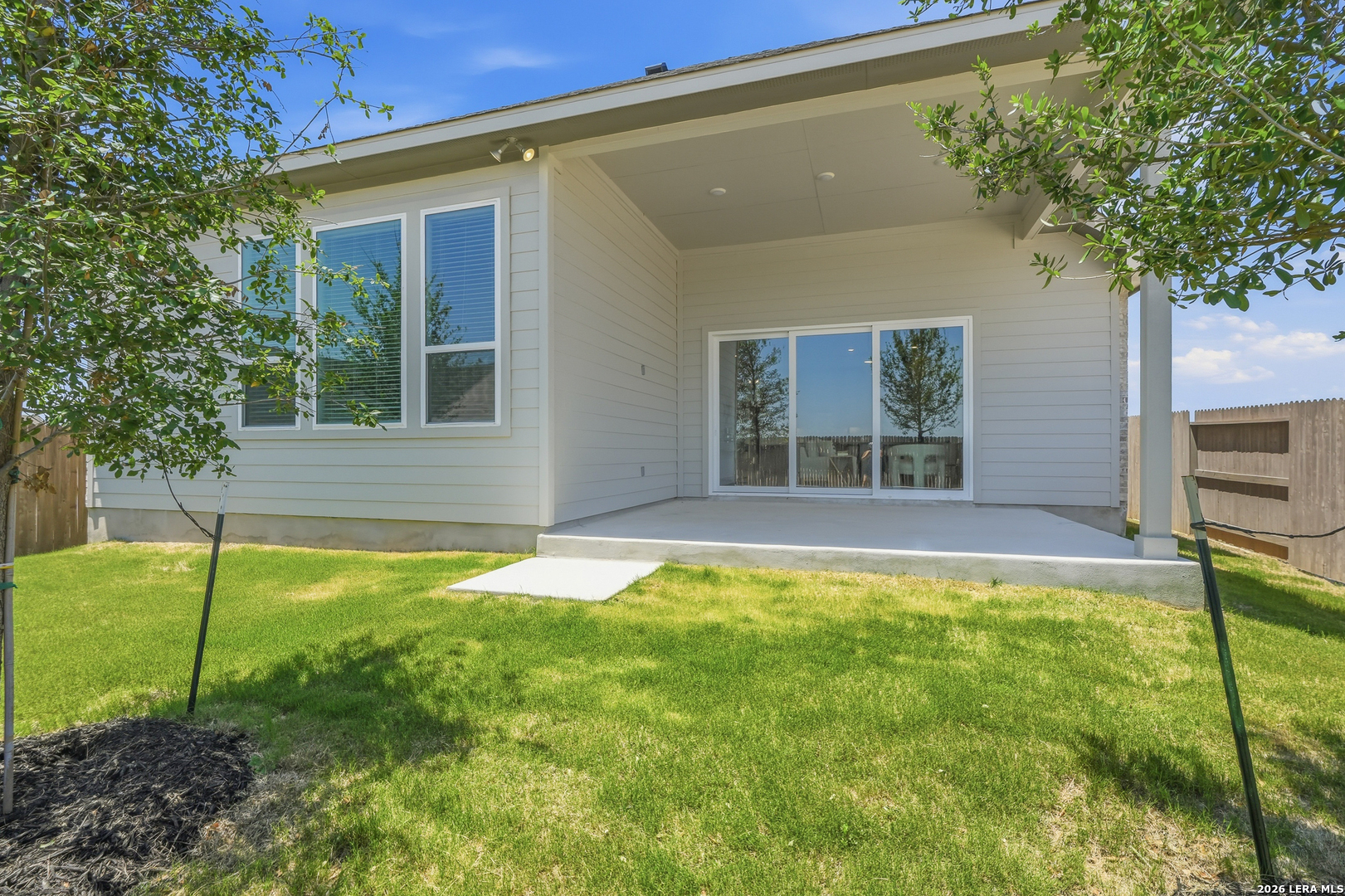 main property photo 40