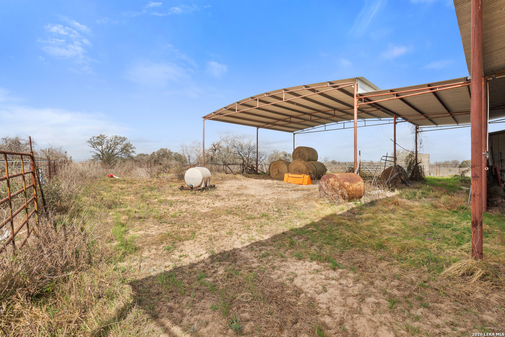 main property photo 29