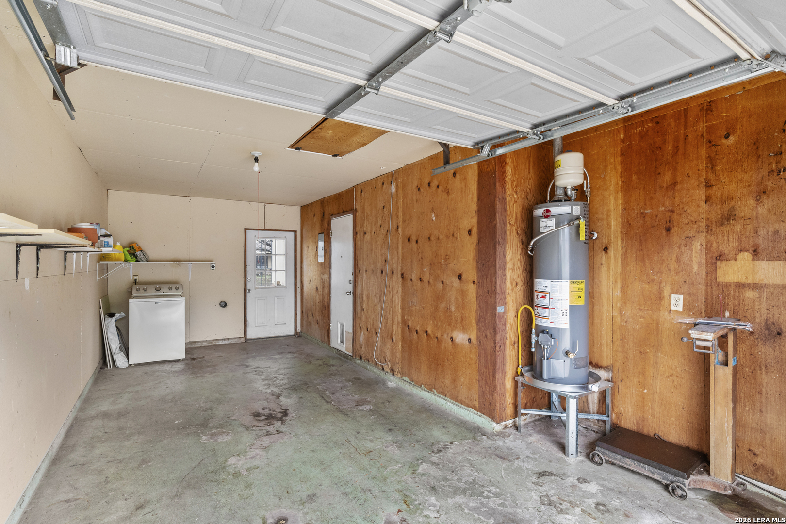 main property photo 16