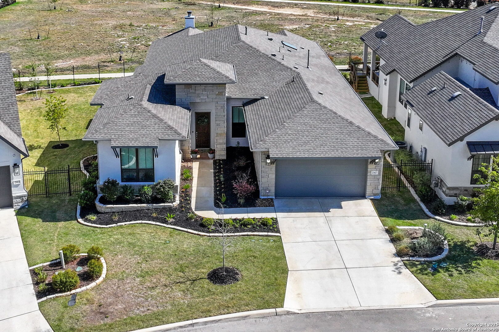 main property photo 47
