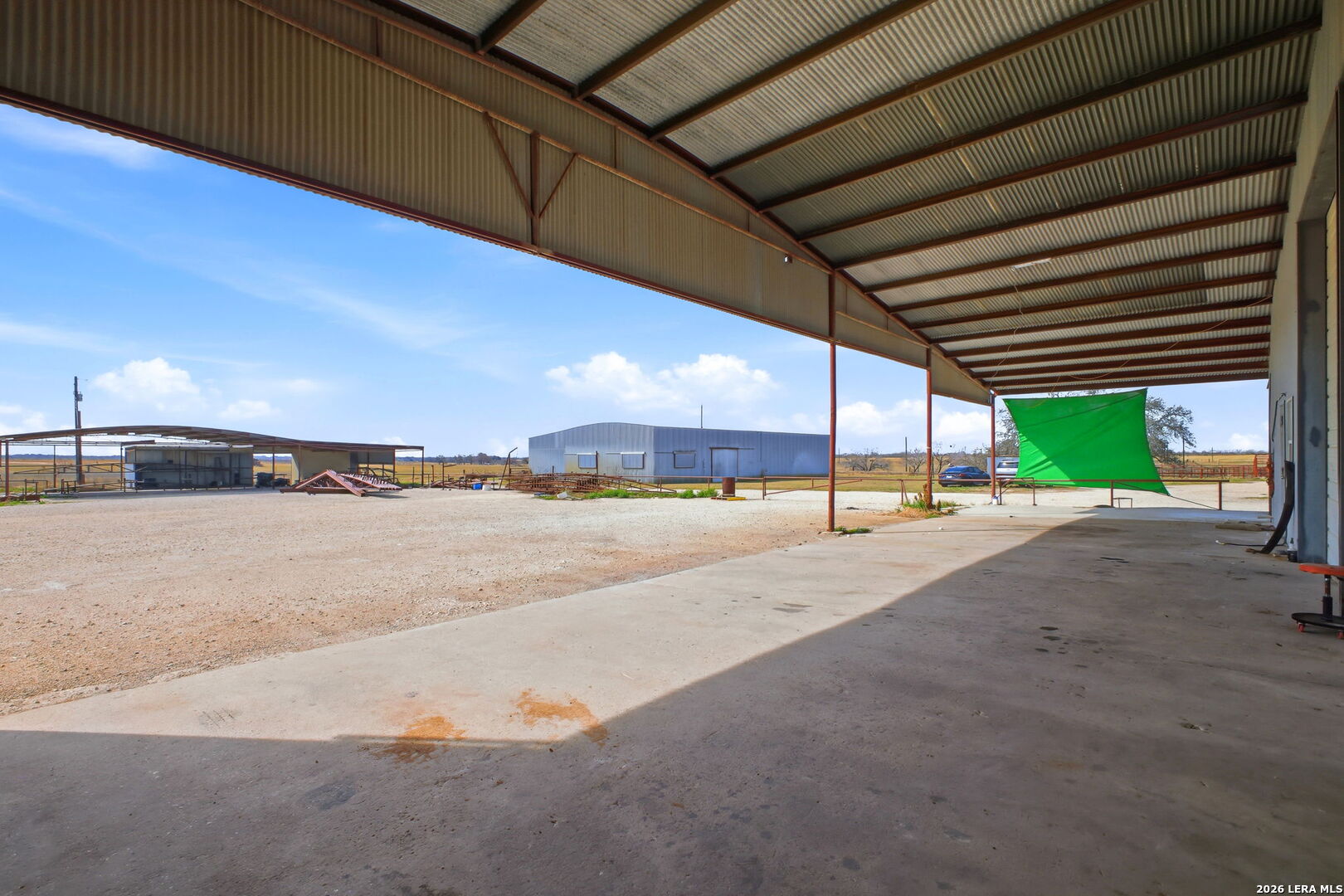 main property photo 16