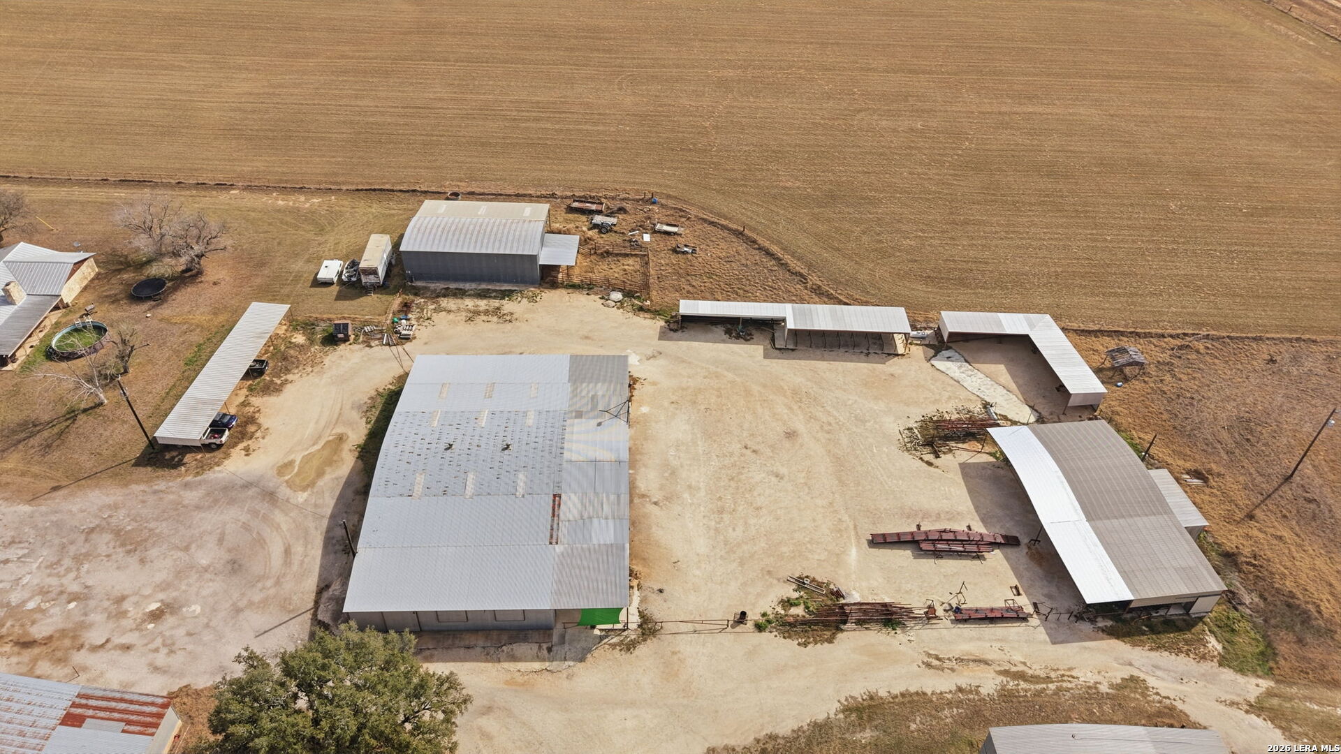 main property photo 24