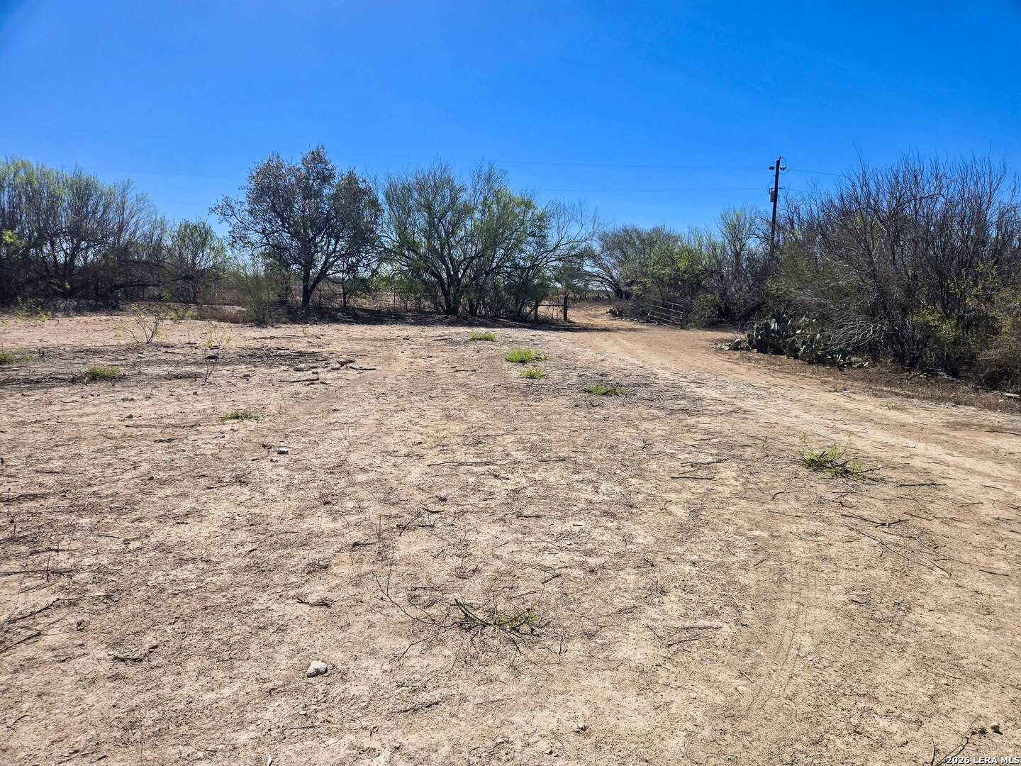 main property photo 11