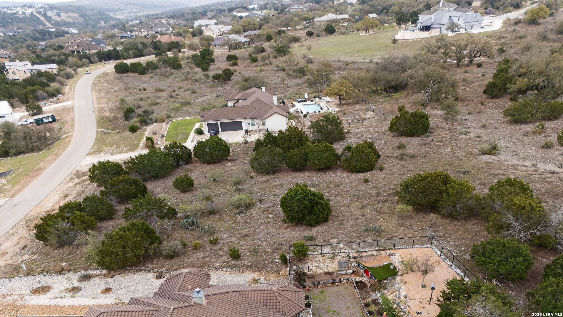 main property photo 8