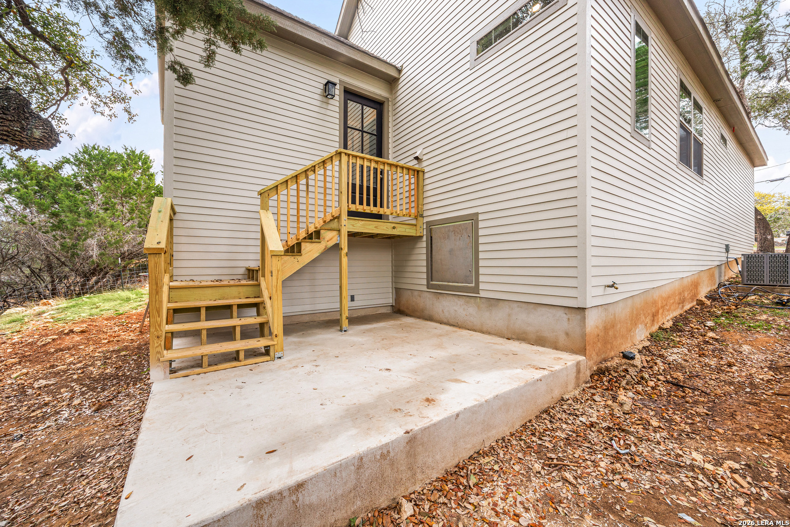 main property photo 45