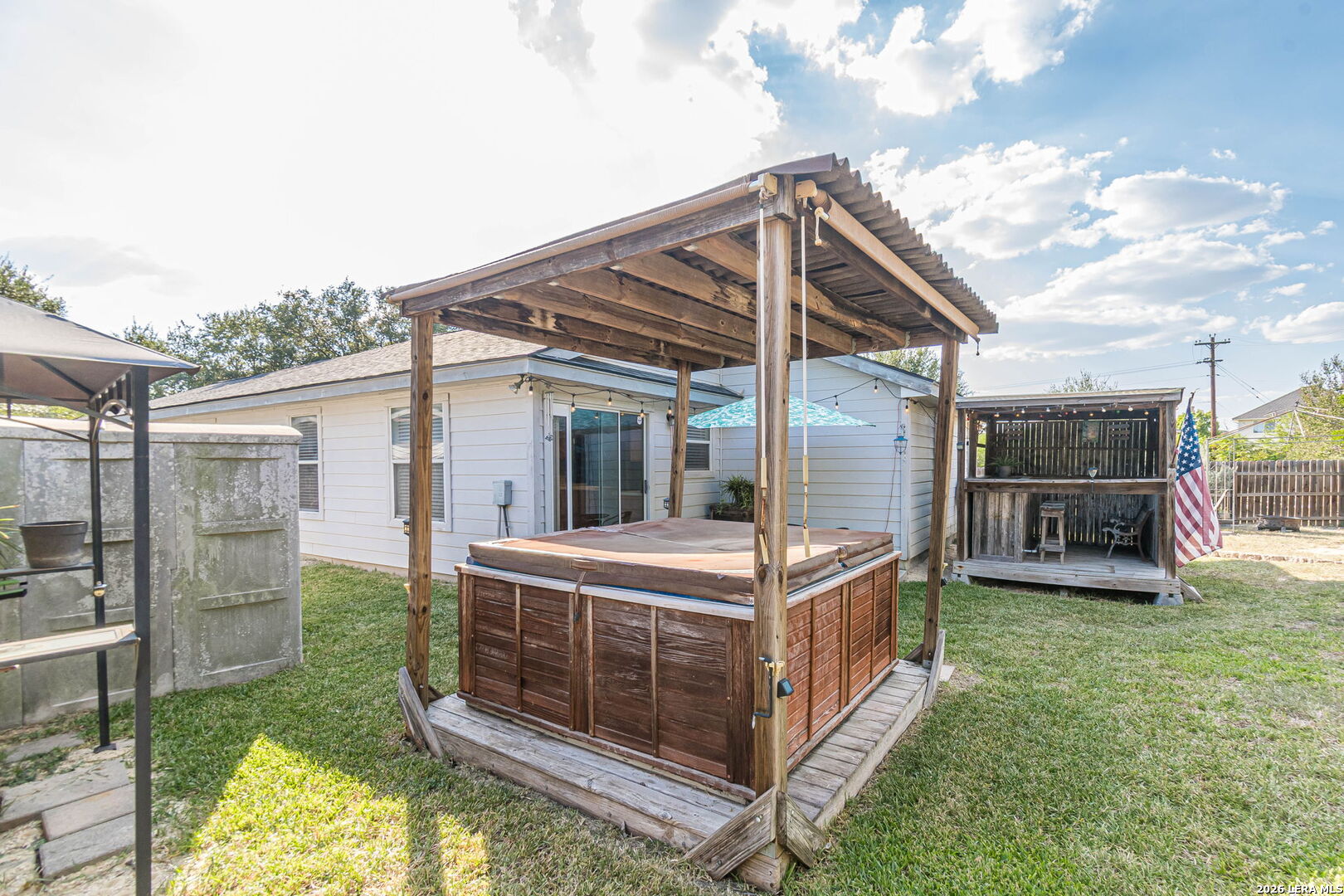 main property photo 22