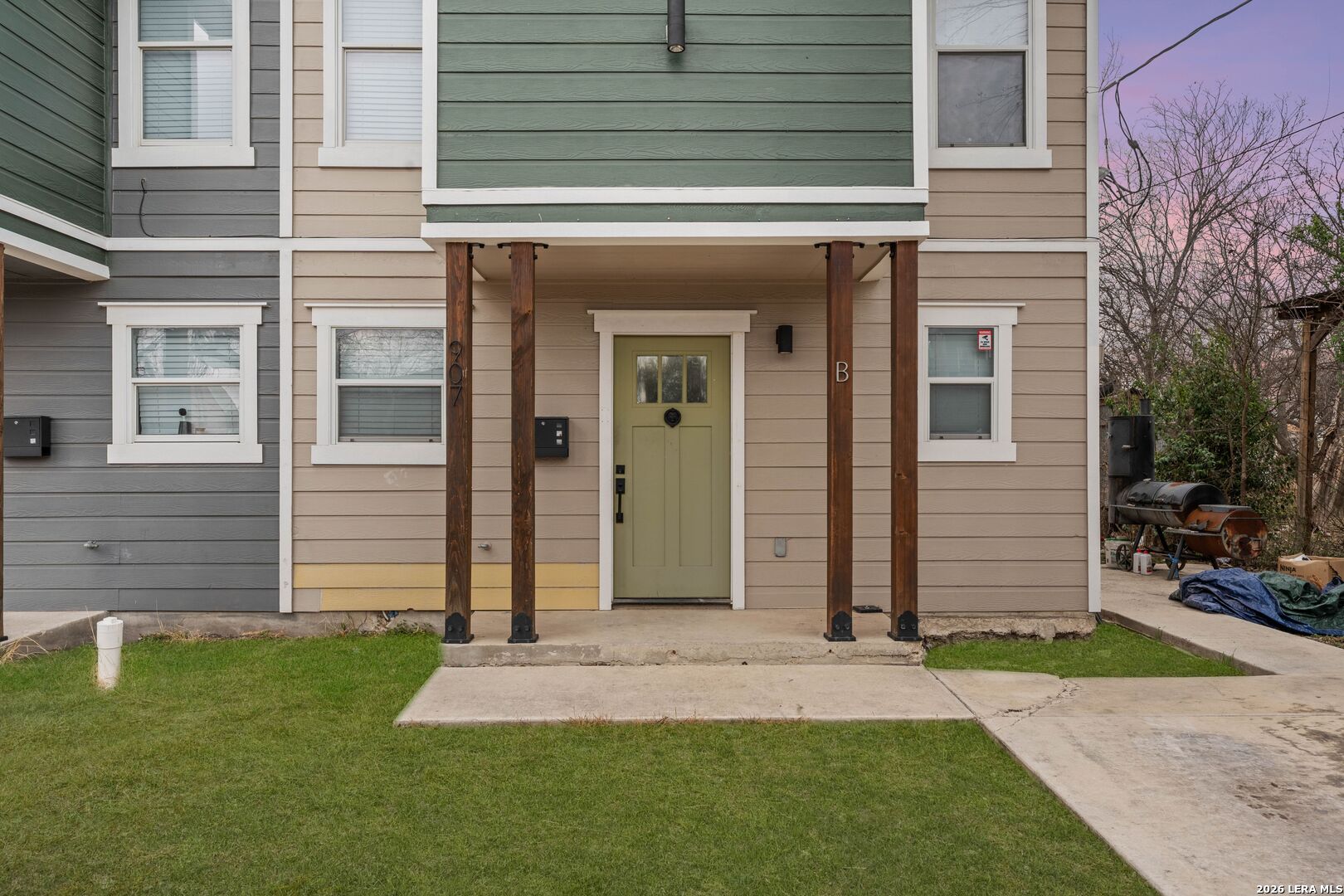 main property photo 18