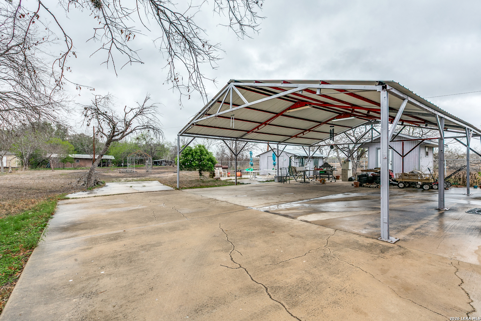 main property photo 8