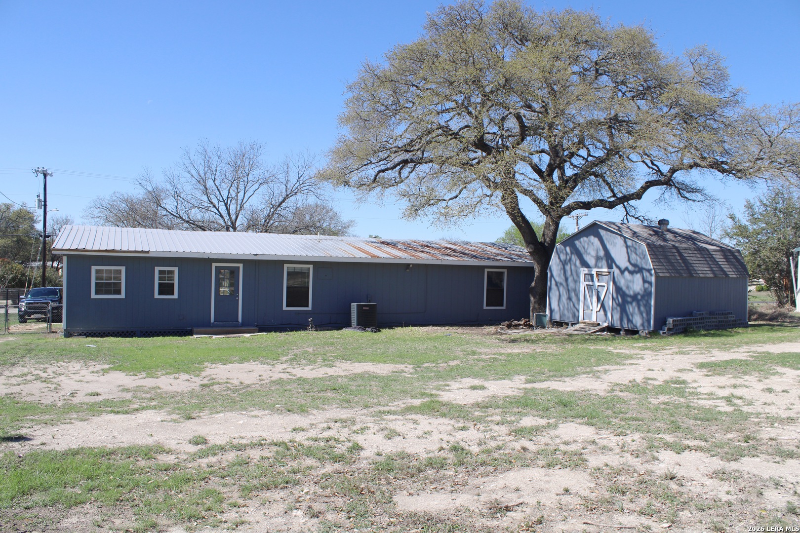 main property photo 22