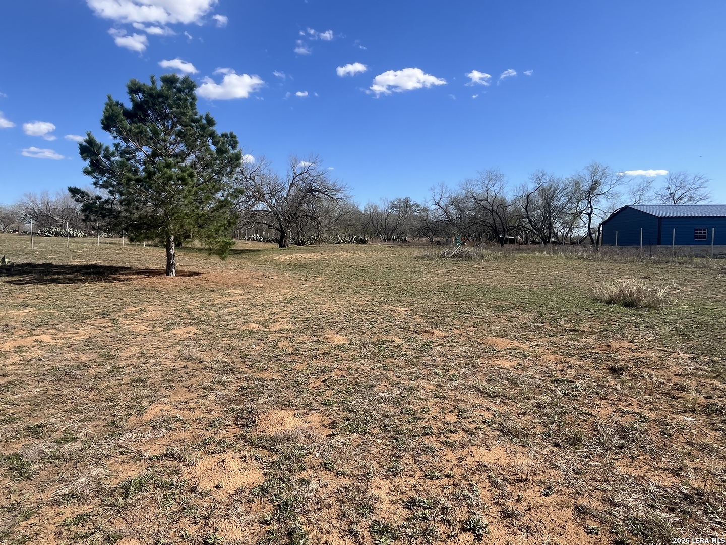 main property photo 11
