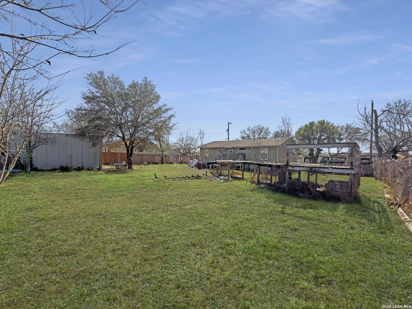 main property photo 27