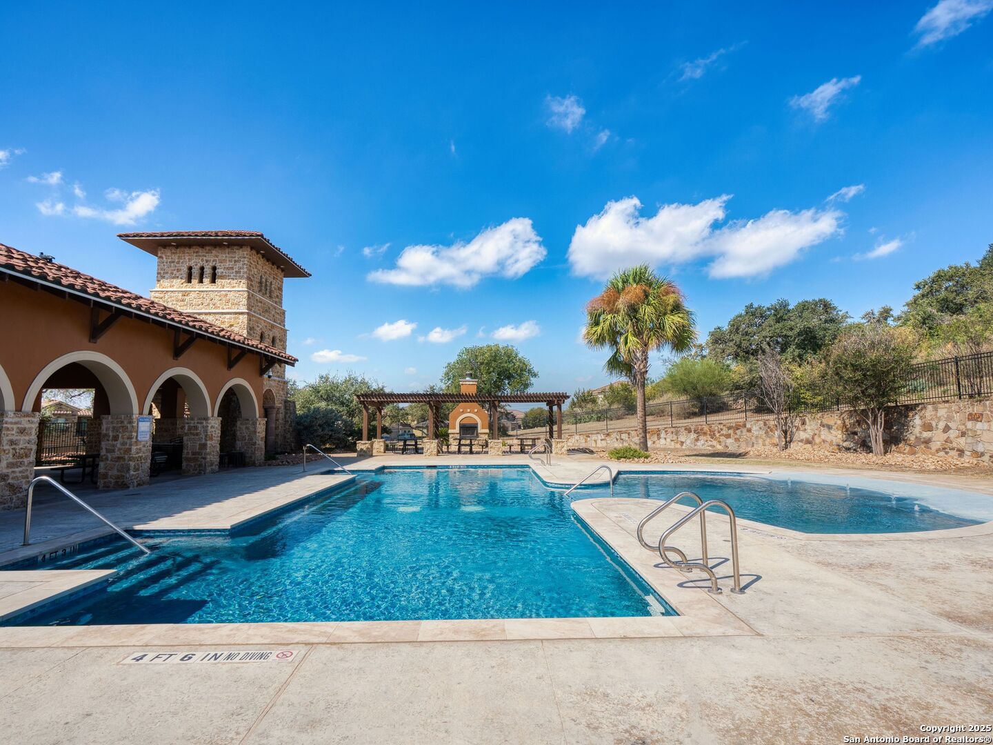 main property photo 25