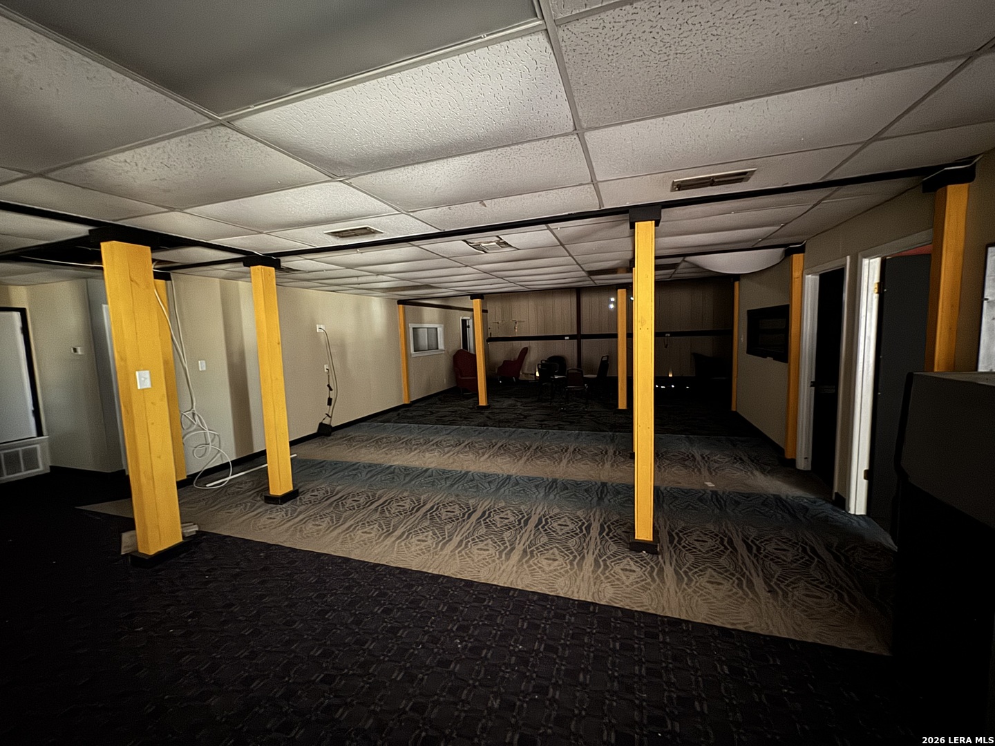 main property photo 9