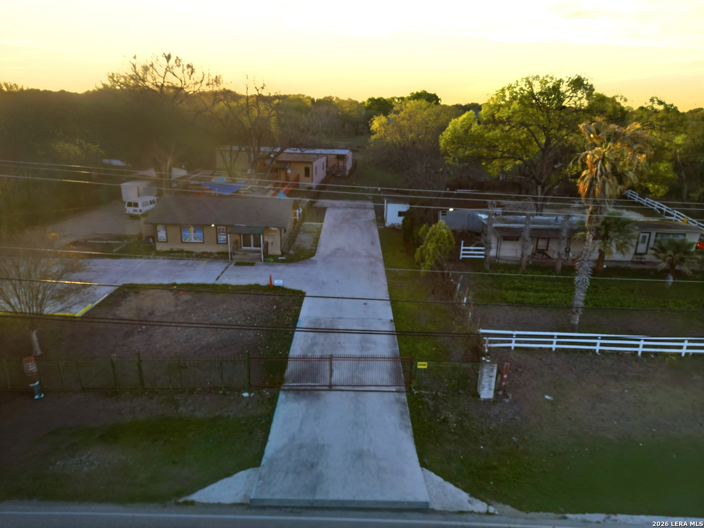 main property photo 13