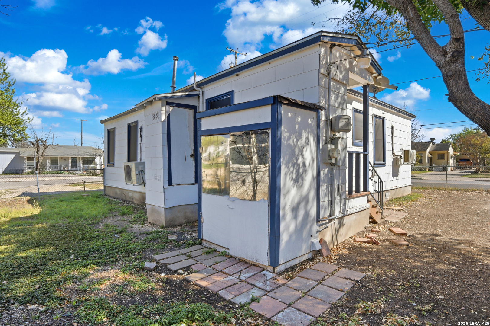 main property photo 22