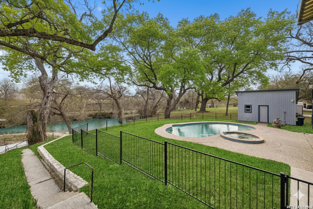 main property photo 29
