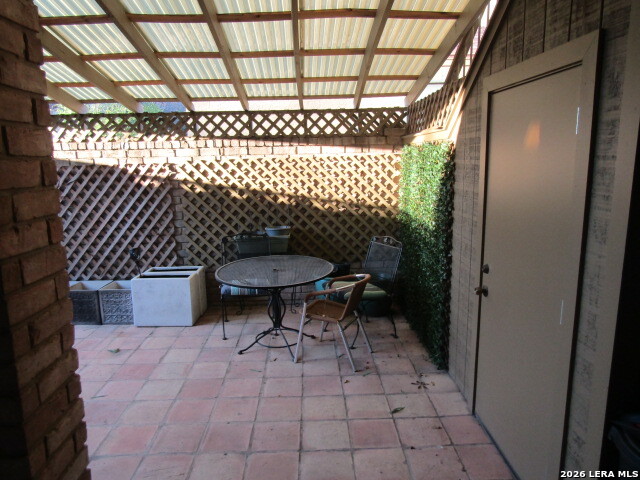 main property photo 14