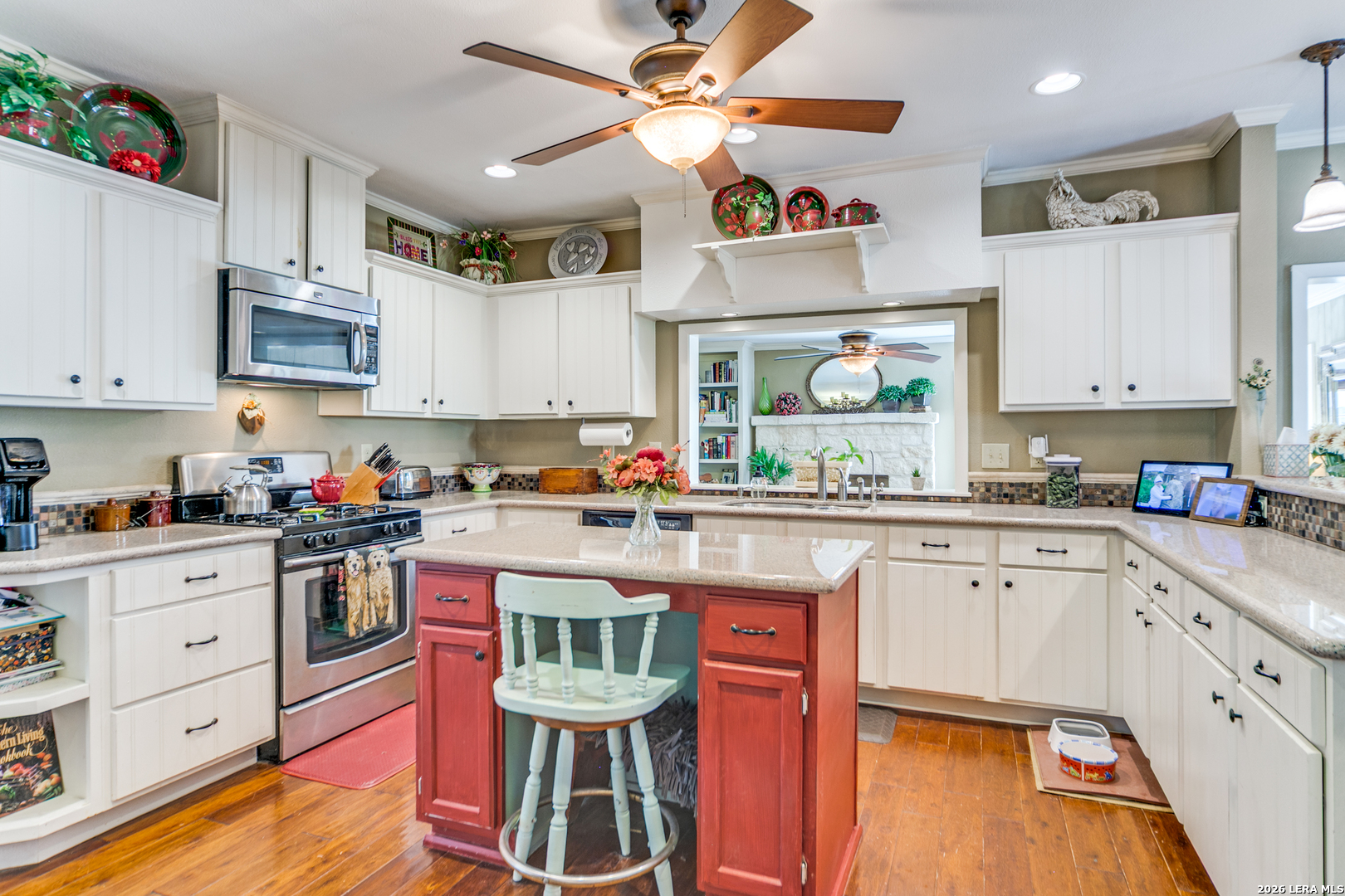 main property photo 14