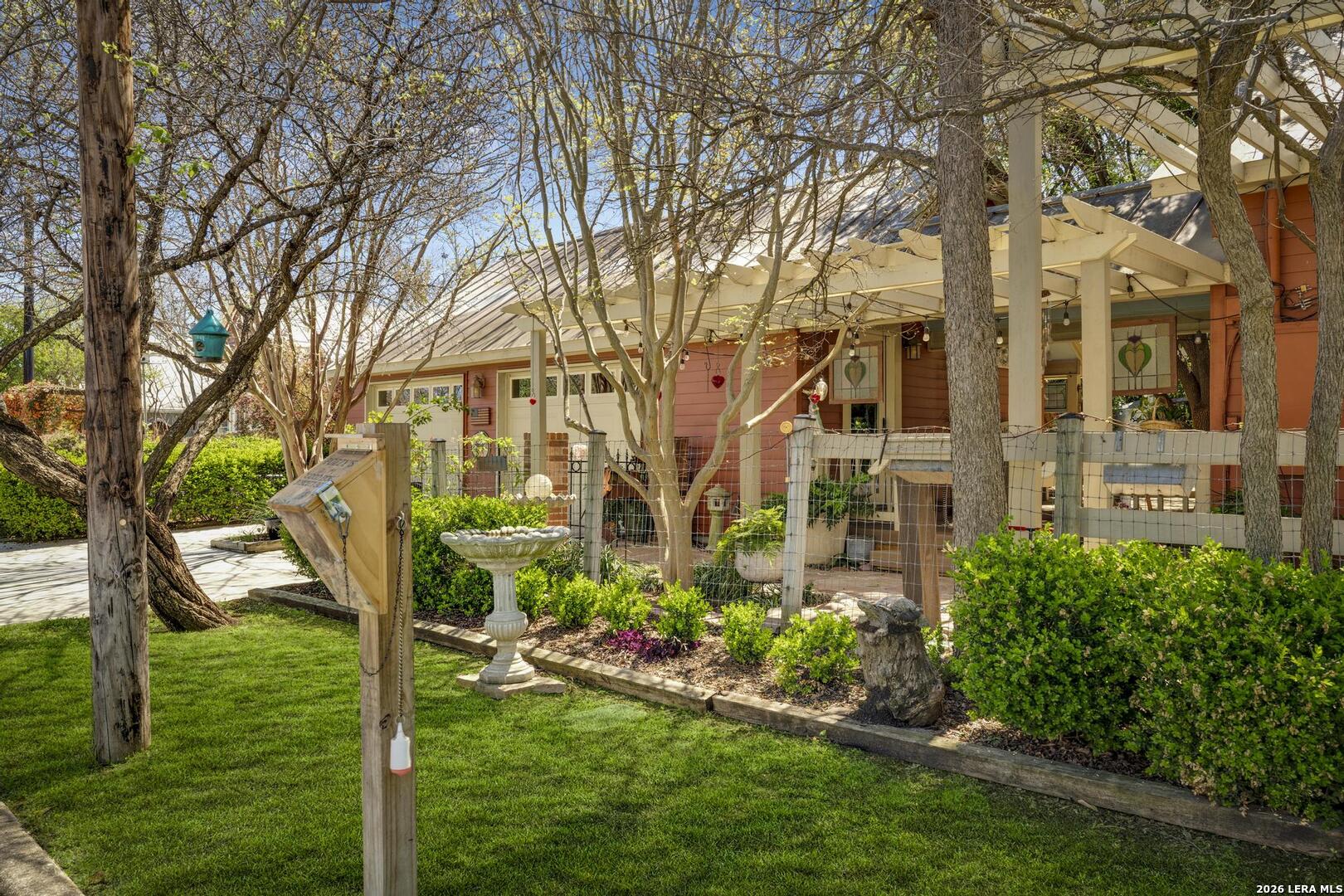 main property photo 6