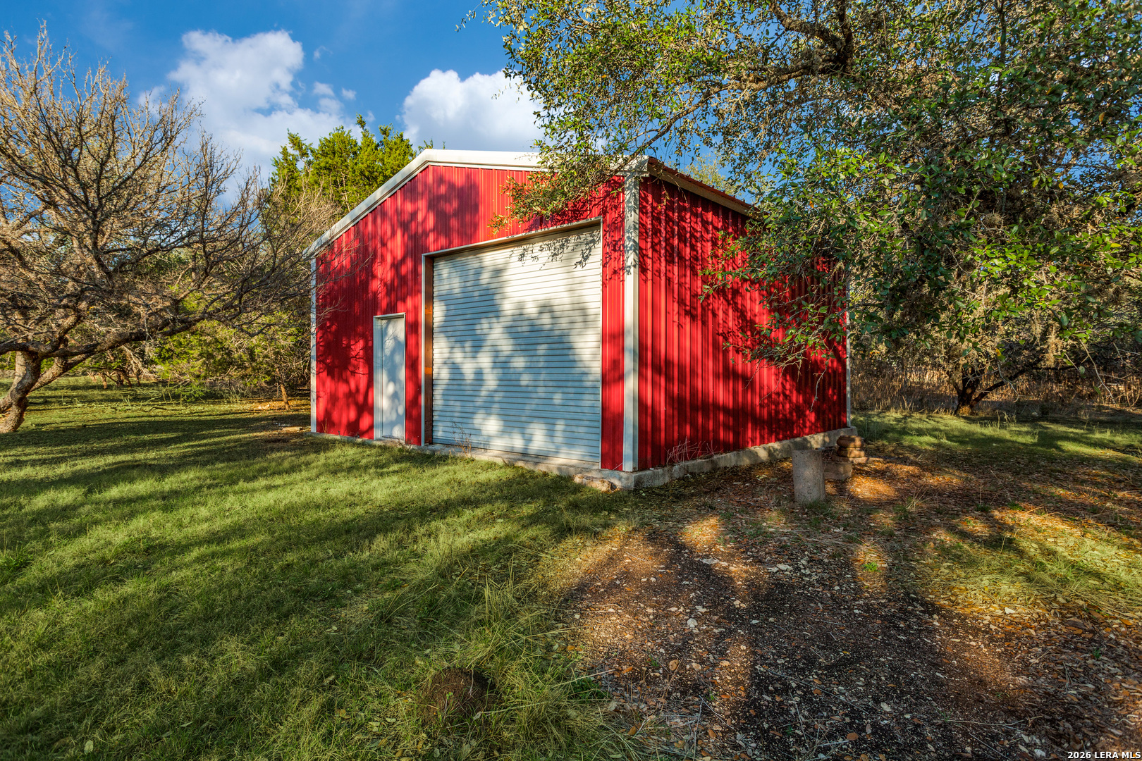 main property photo 5