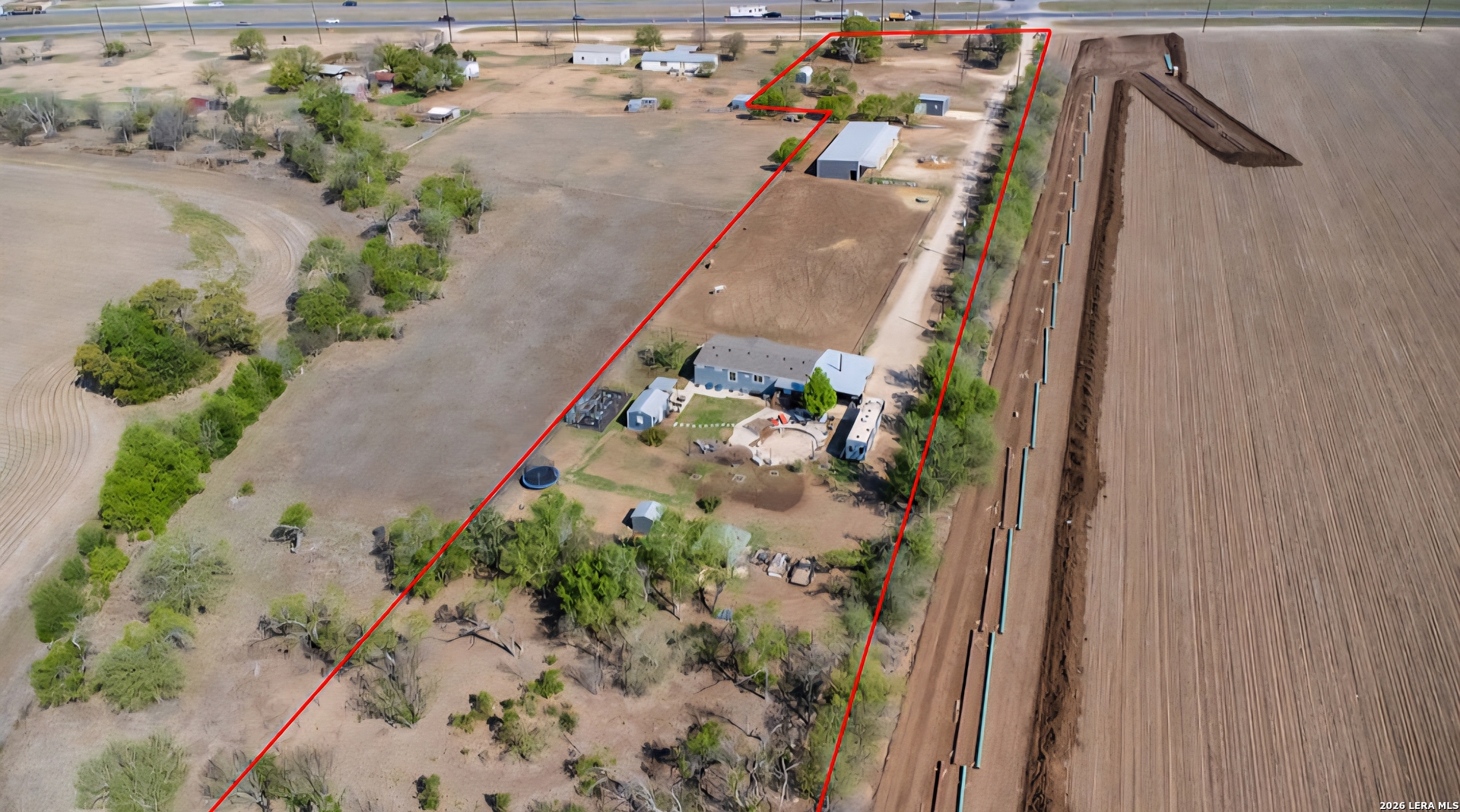 main property photo 14