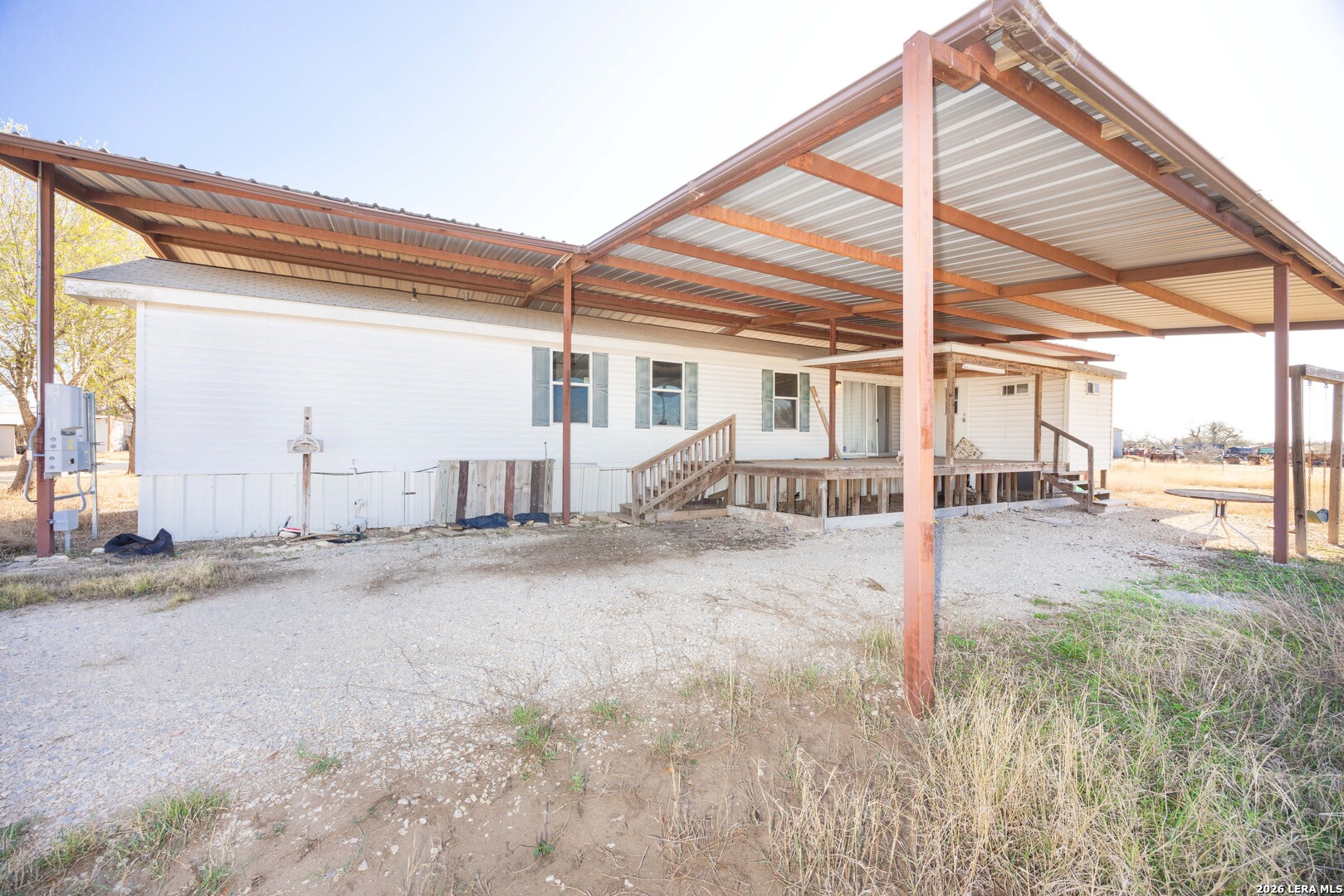 main property photo 18