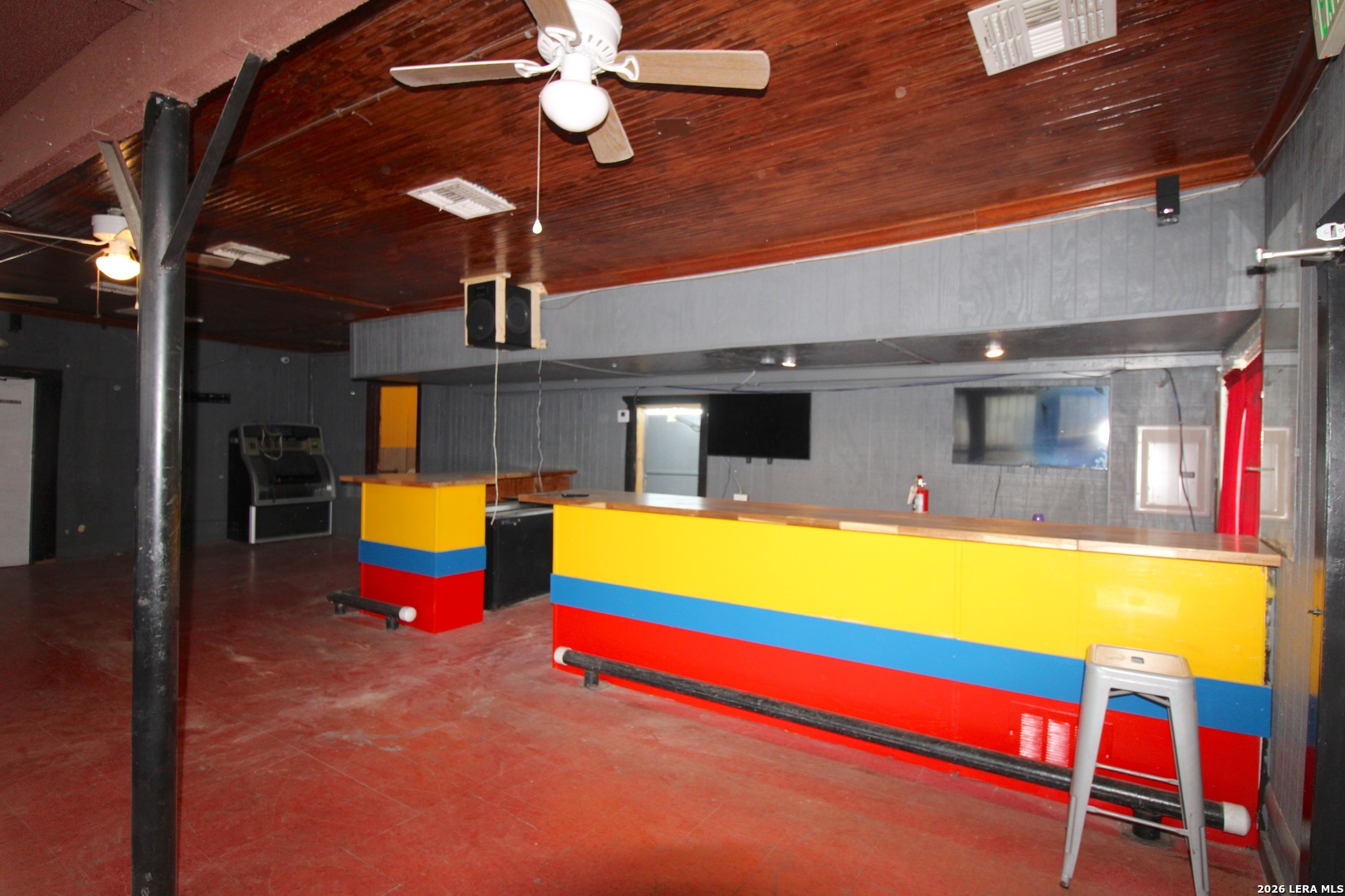 main property photo 8