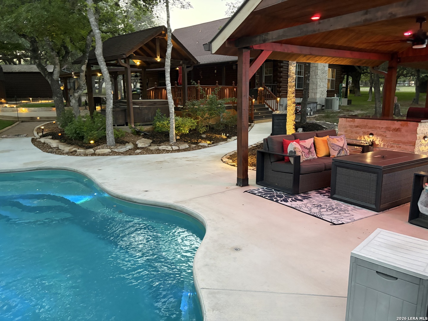 main property photo 44