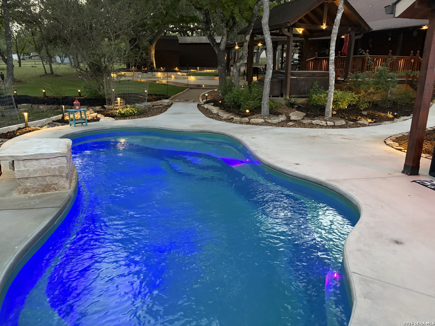 main property photo 45