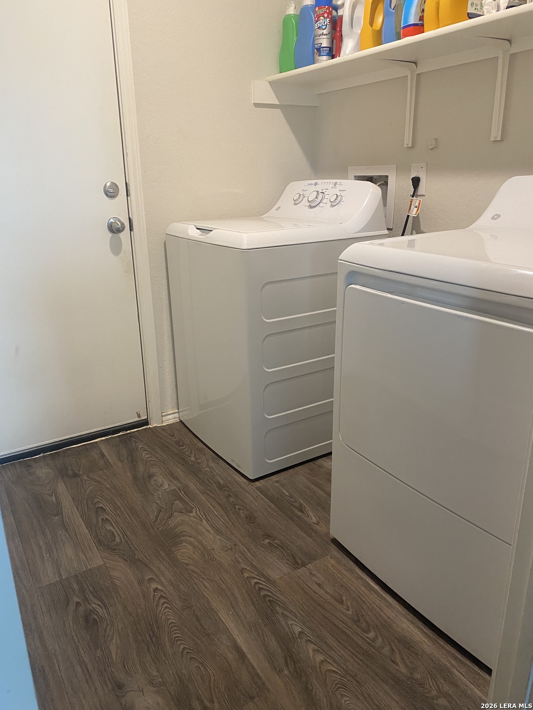 main property photo 8