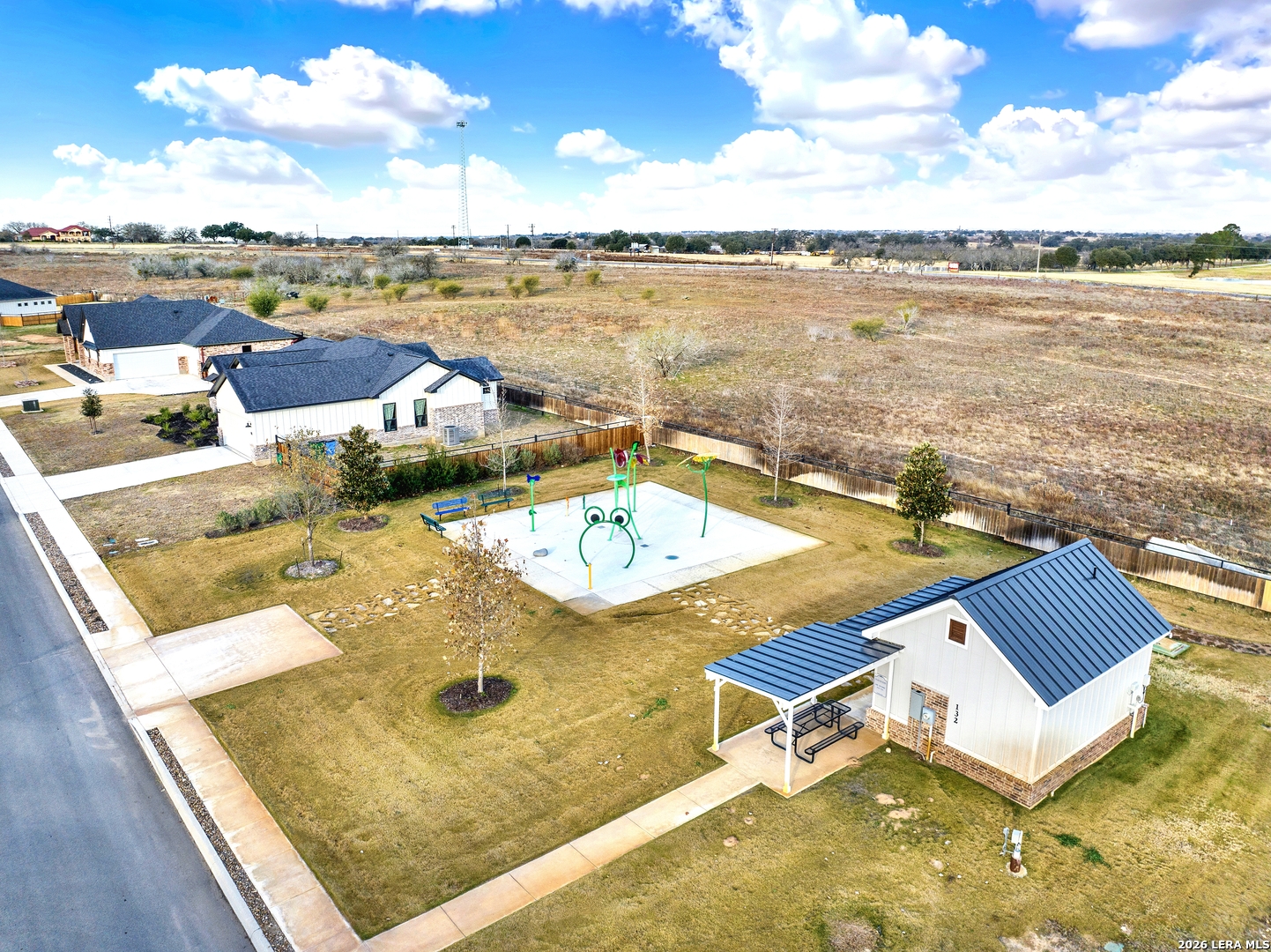 main property photo 45
