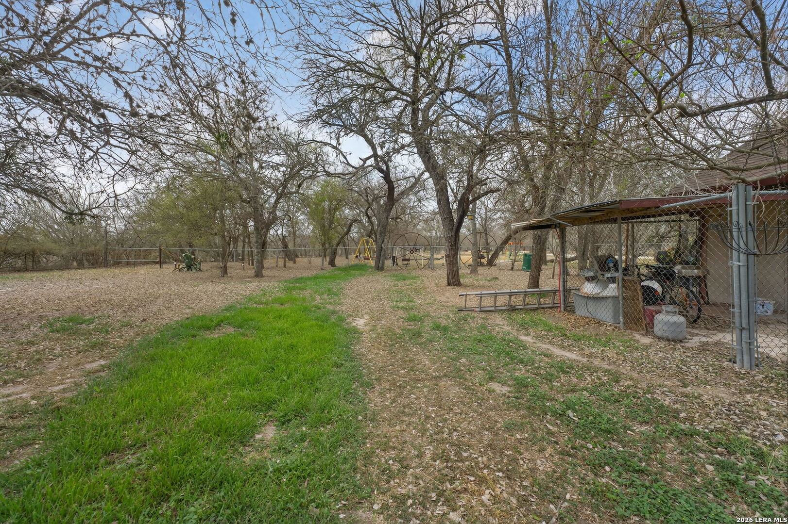 main property photo 35