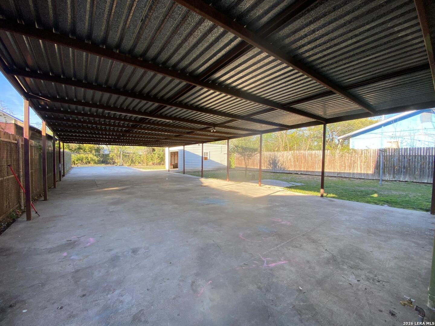 main property photo 10