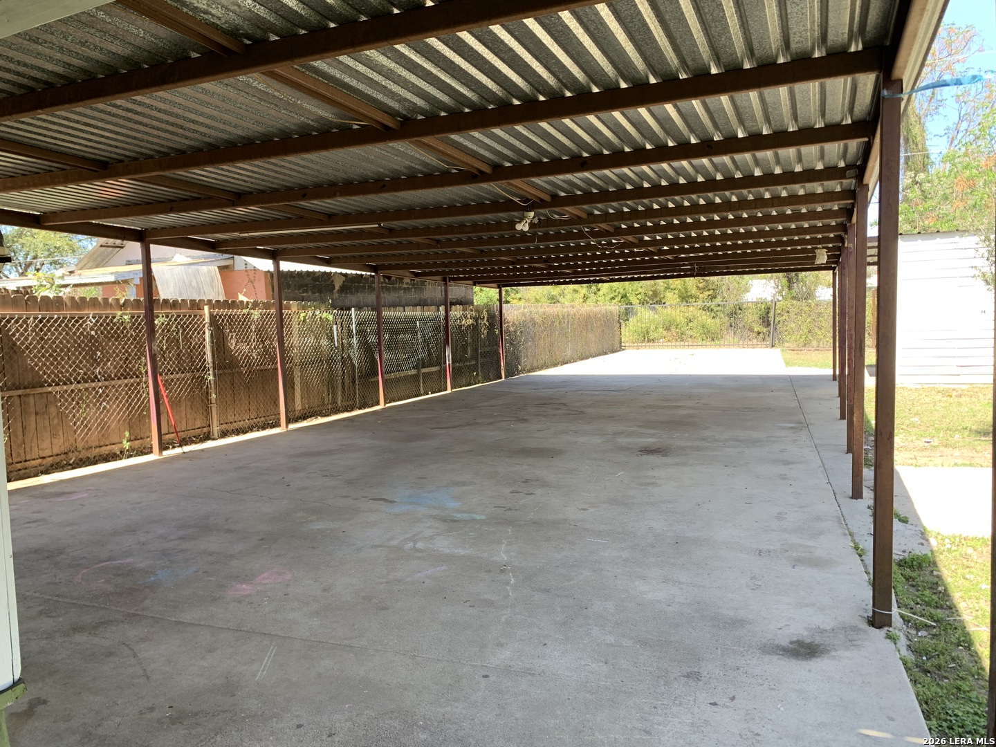 main property photo 11