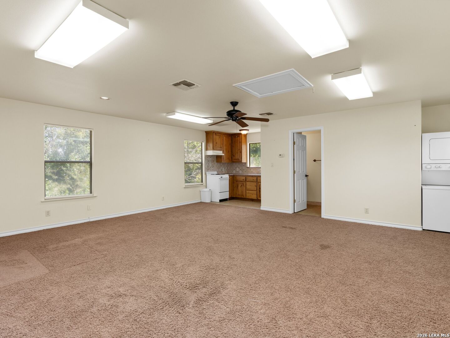 property viewer photo 50