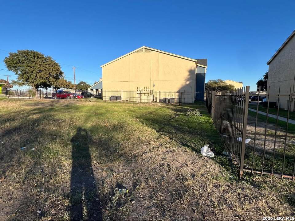 main property photo 10