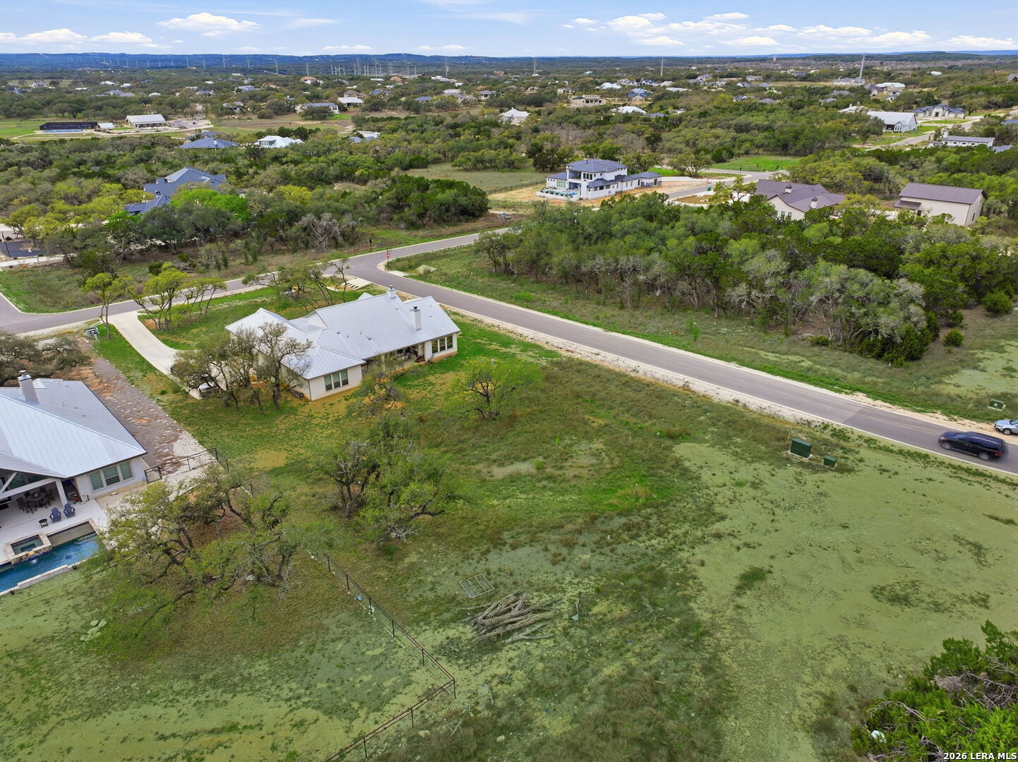 main property photo 13