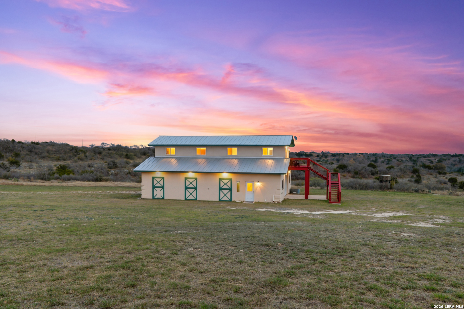 main property photo 4