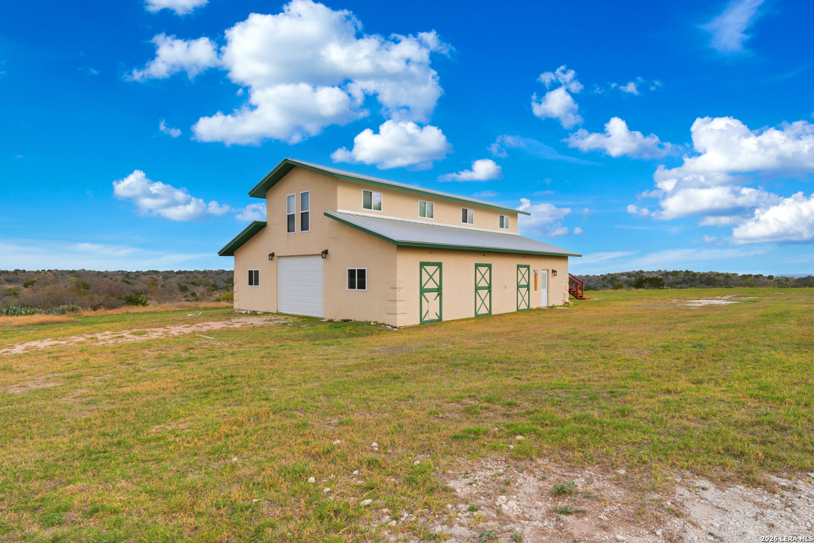 main property photo 6