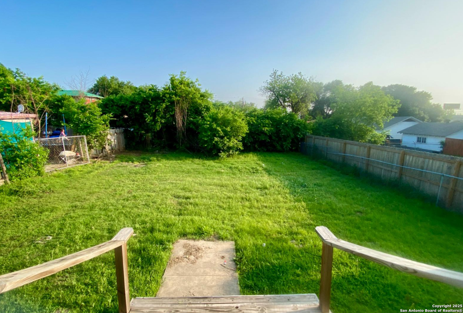 main property photo 11
