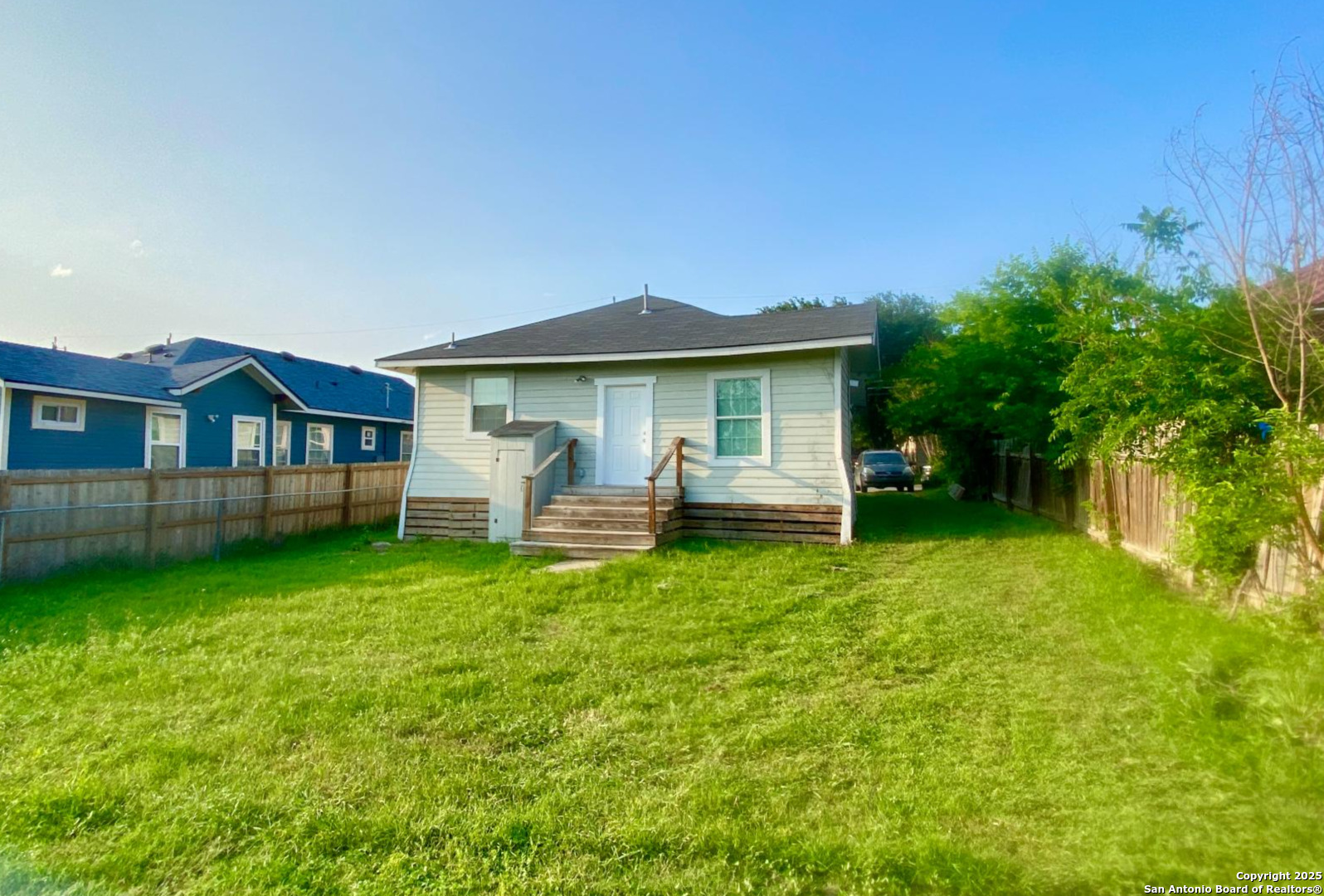 main property photo 12
