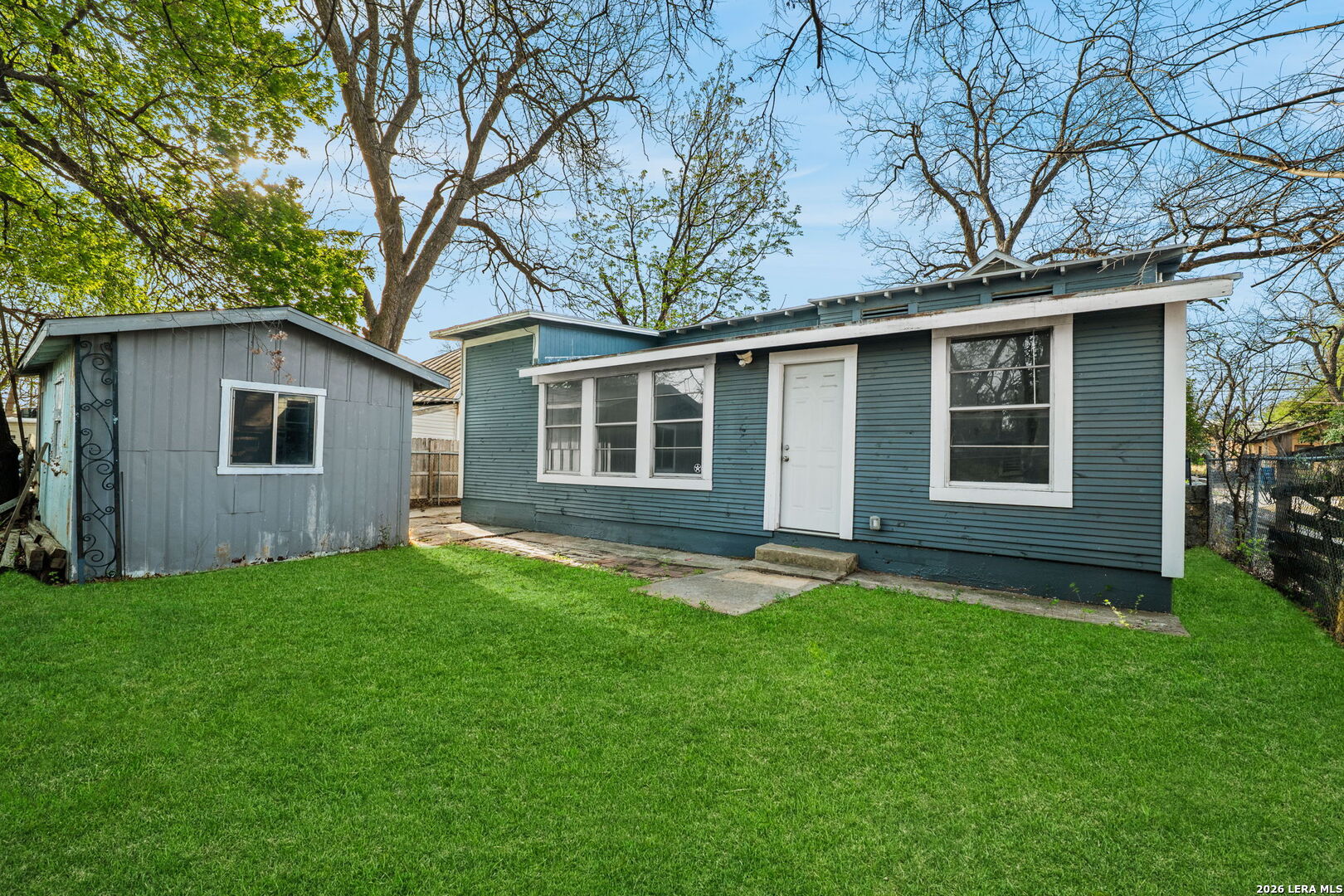 main property photo 23