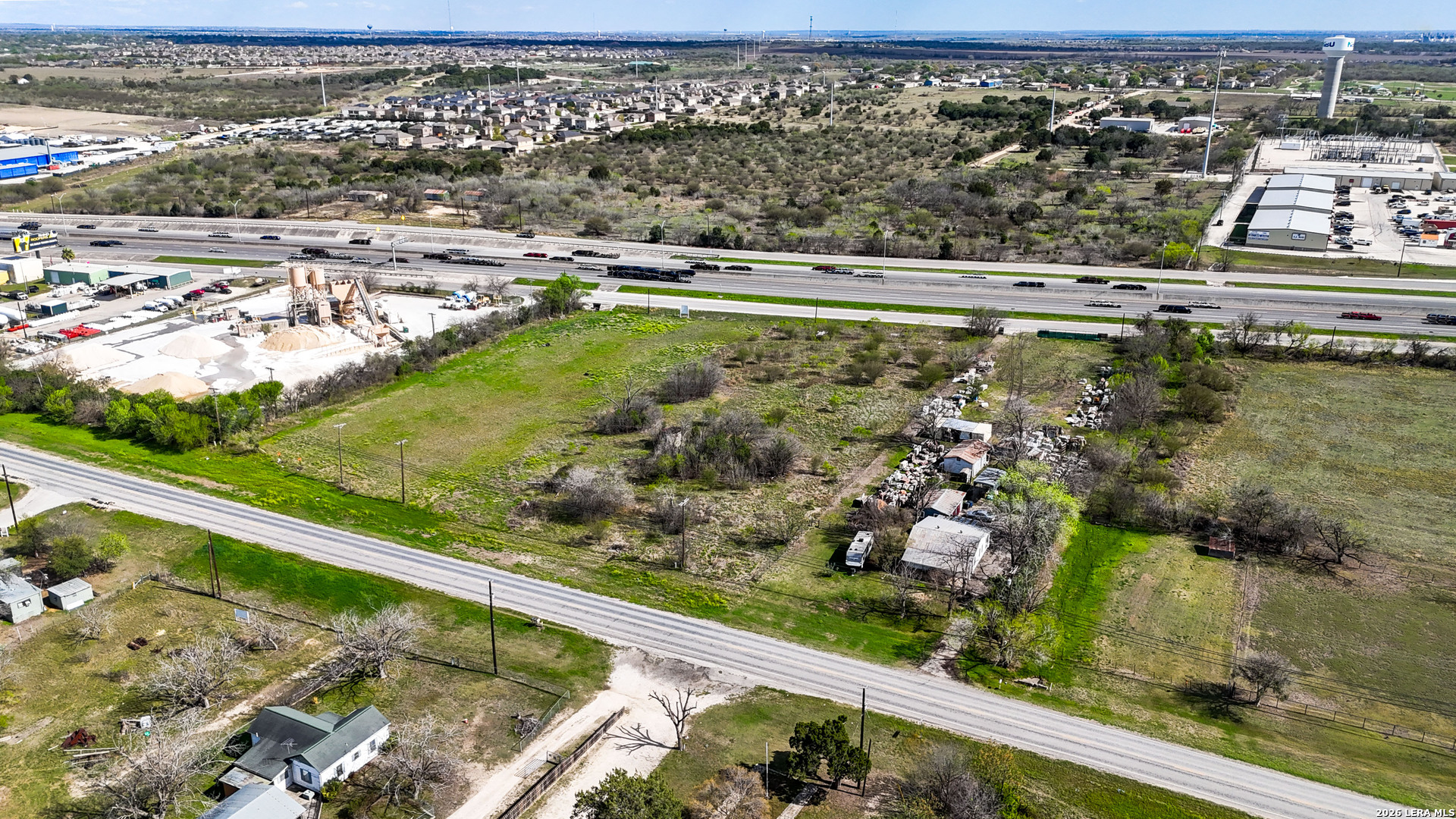 main property photo 37