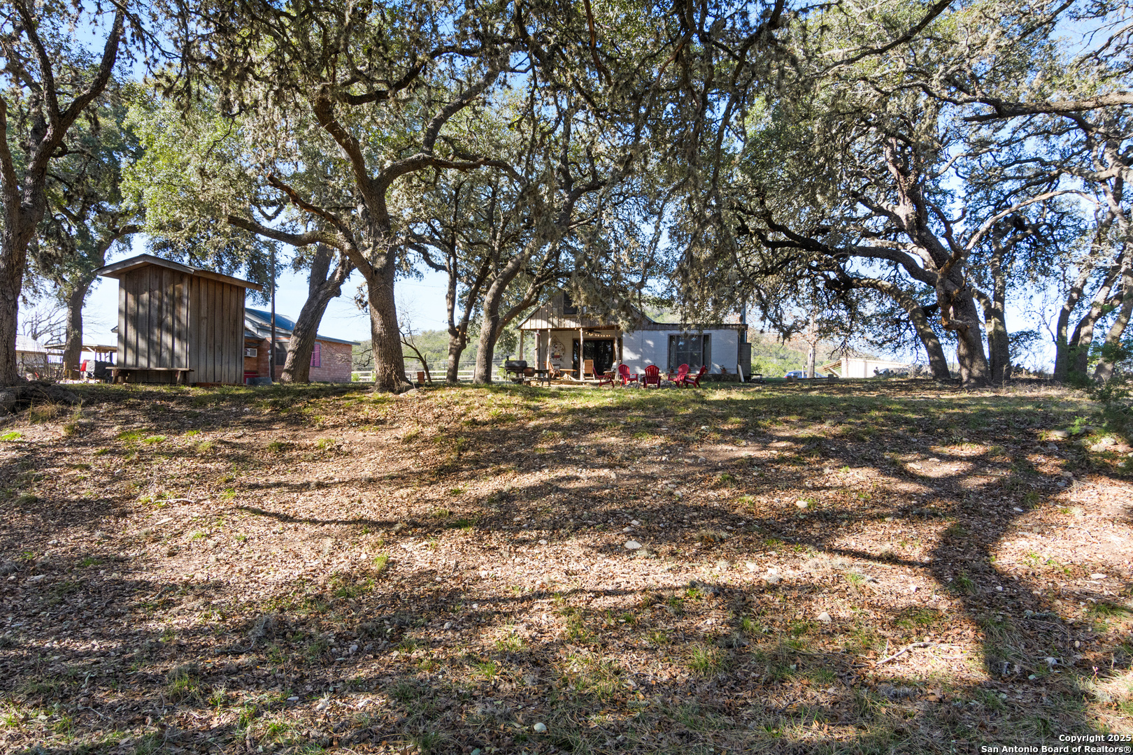 main property photo 23