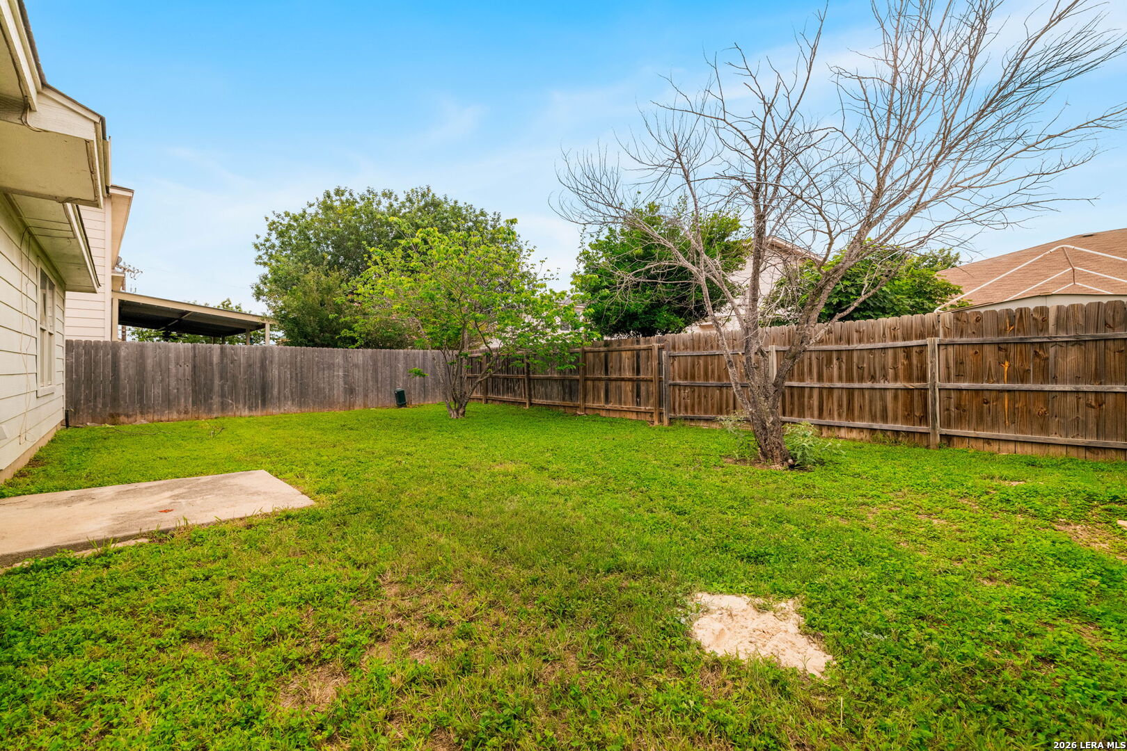 main property photo 40