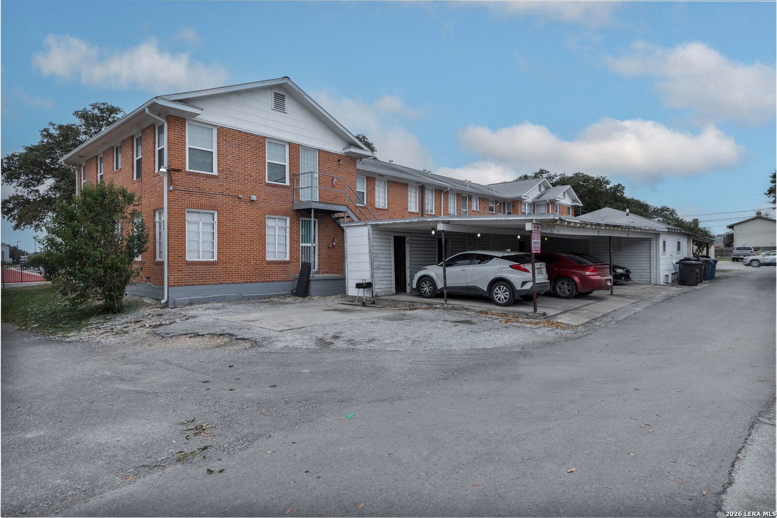 main property photo 3
