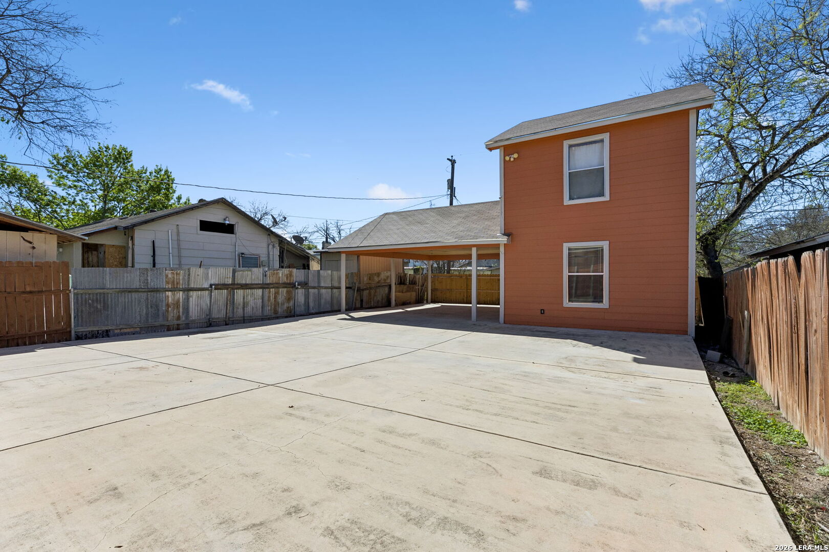 main property photo 23